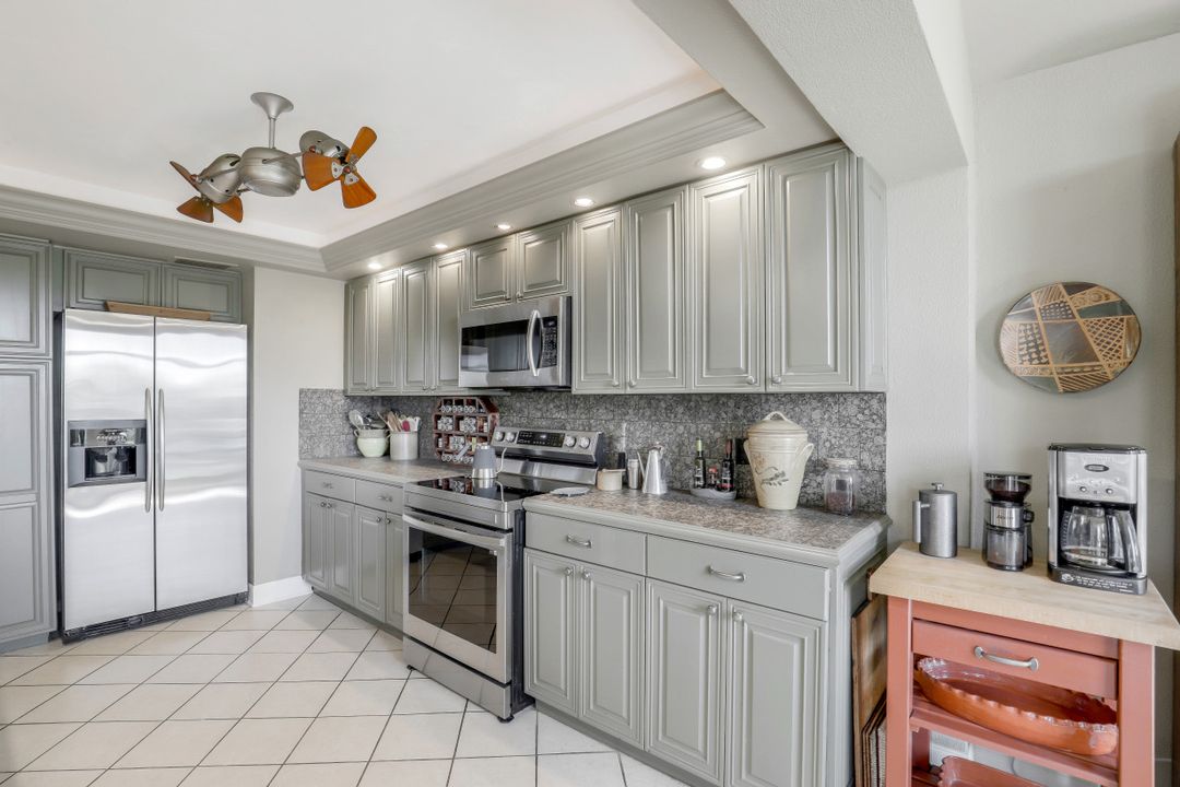 28419 Sombrero Dr, Bonita Springs, FL 34135