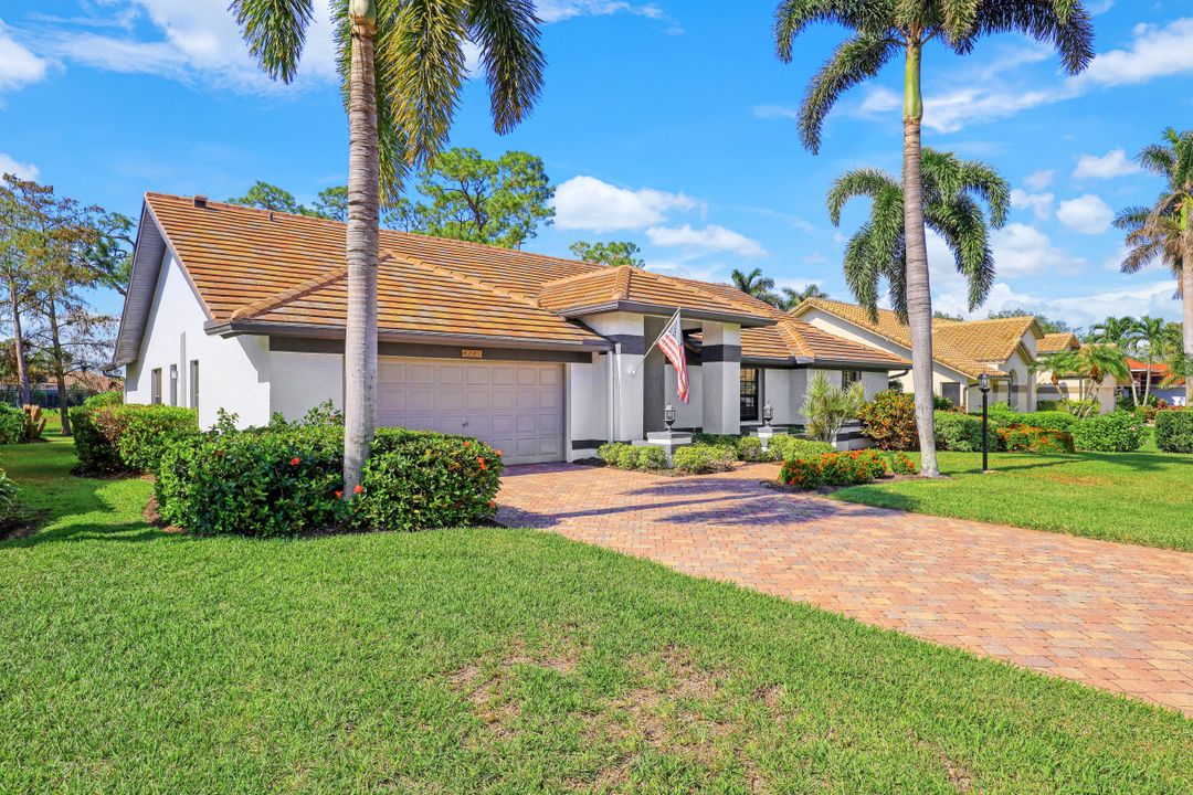 381 Henley Dr, Naples, FL 34104