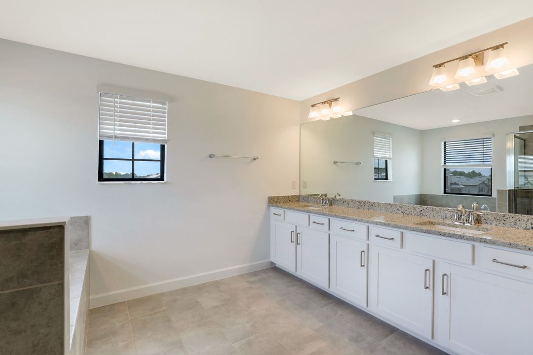 11350 Timber Creek Dr, Fort Myers, FL 33913