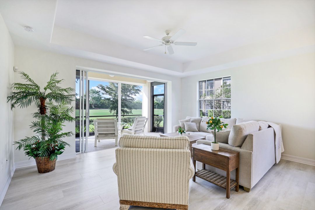 6049 Ashford Ln #202, Naples, FL 34110