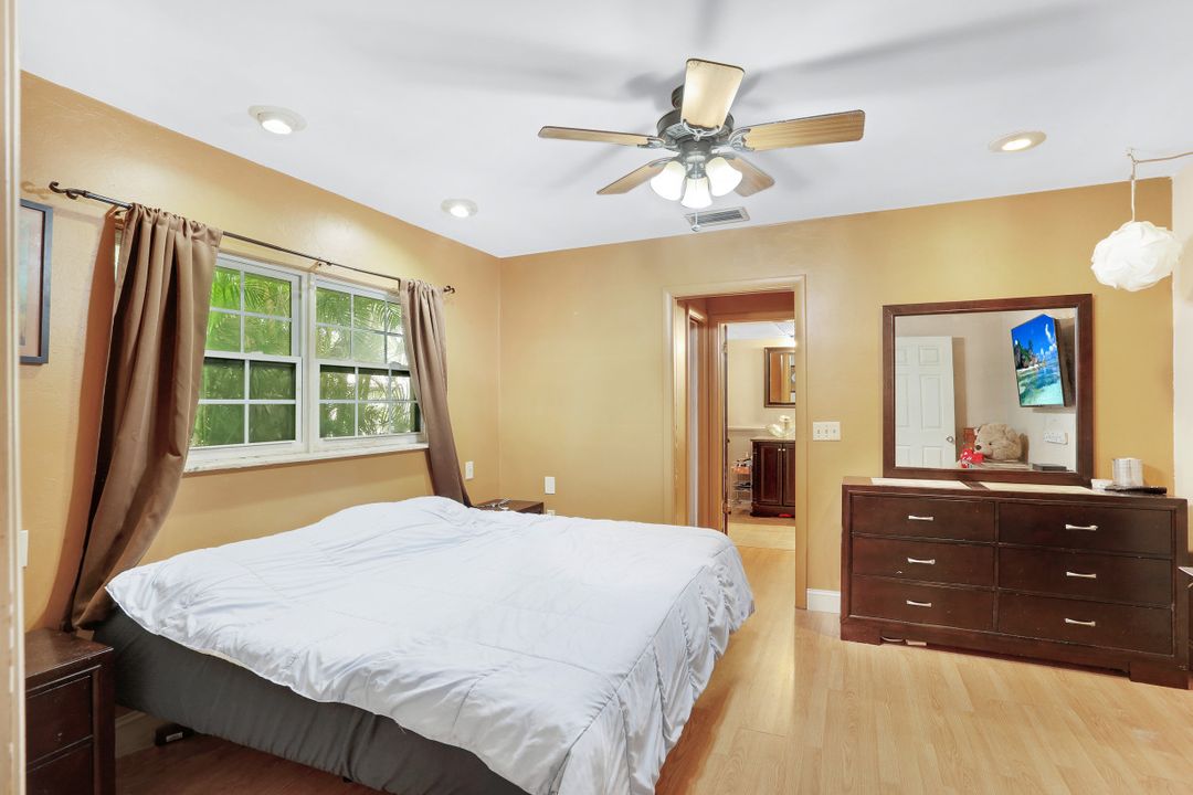 4747 McGregor Blvd, Fort Myers, FL 33901