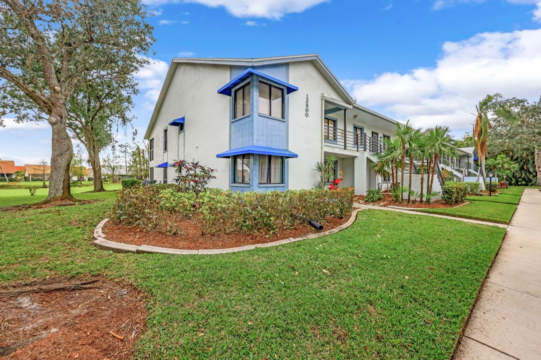 12500 Cold Stream Dr #302, Fort Myers, FL 33912