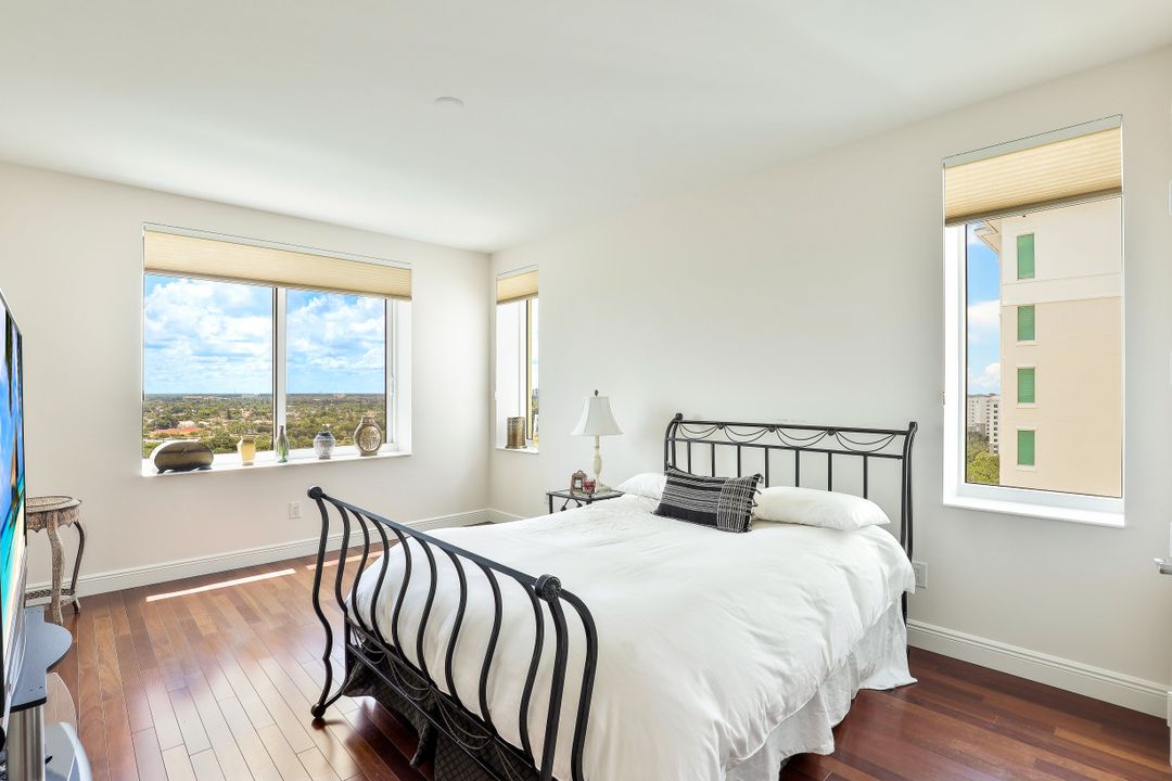 275 Indies Way #1605, Naples, FL 34110