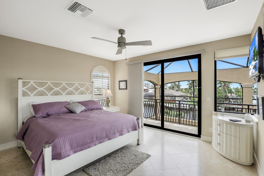 160 Copperfield Ct, Marco Island, FL 34145