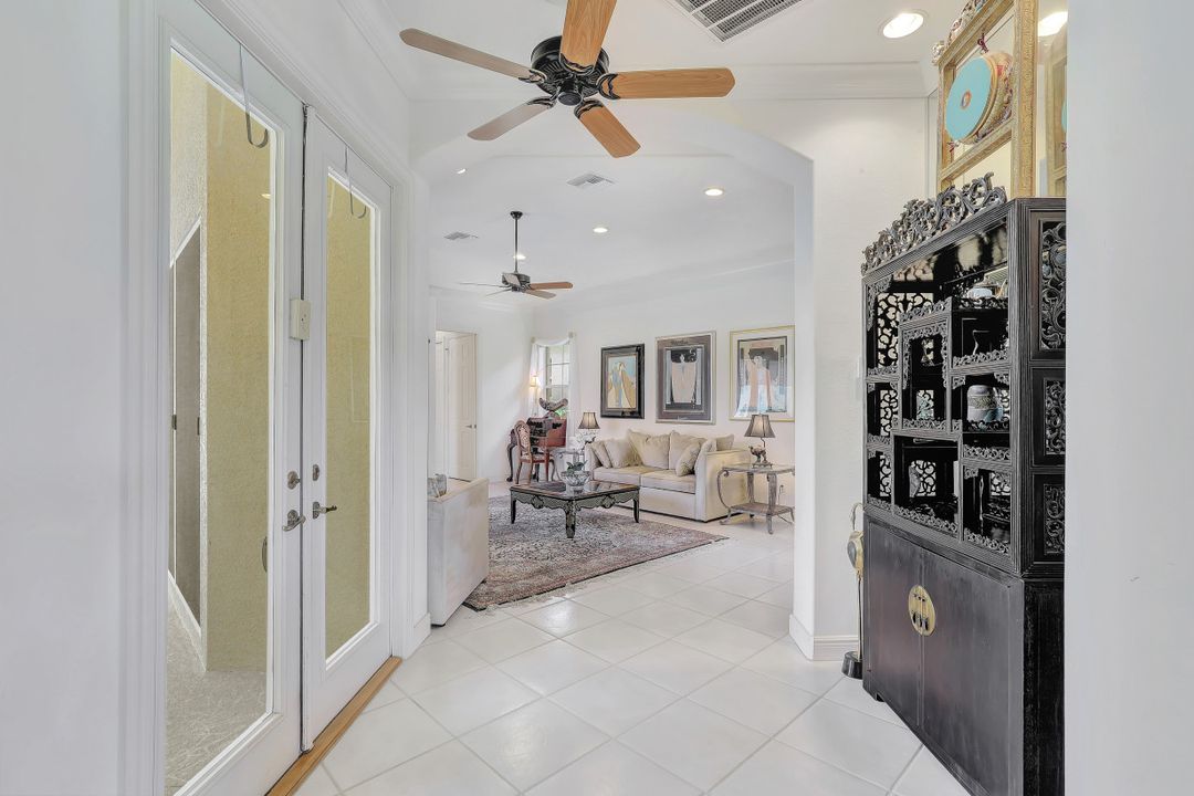 112 April Sound Dr, Naples, FL 34119