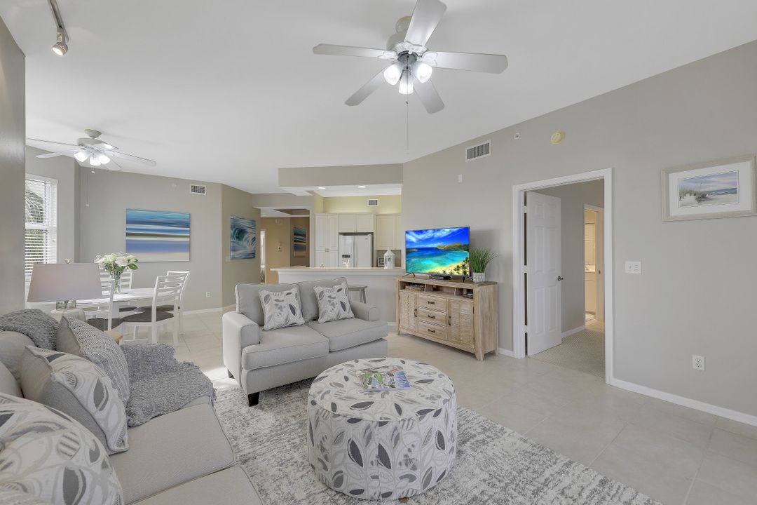 450 Launch Cir #404, Naples, FL 34108