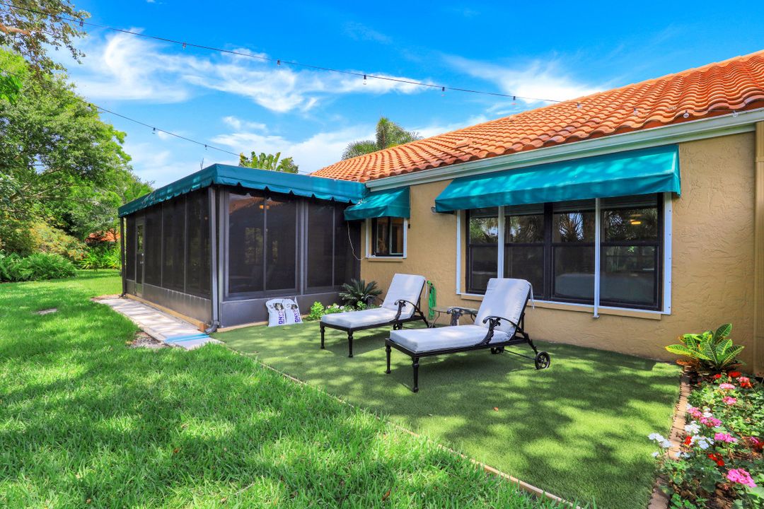 736 Reef Point Cir, Naples, FL 34108