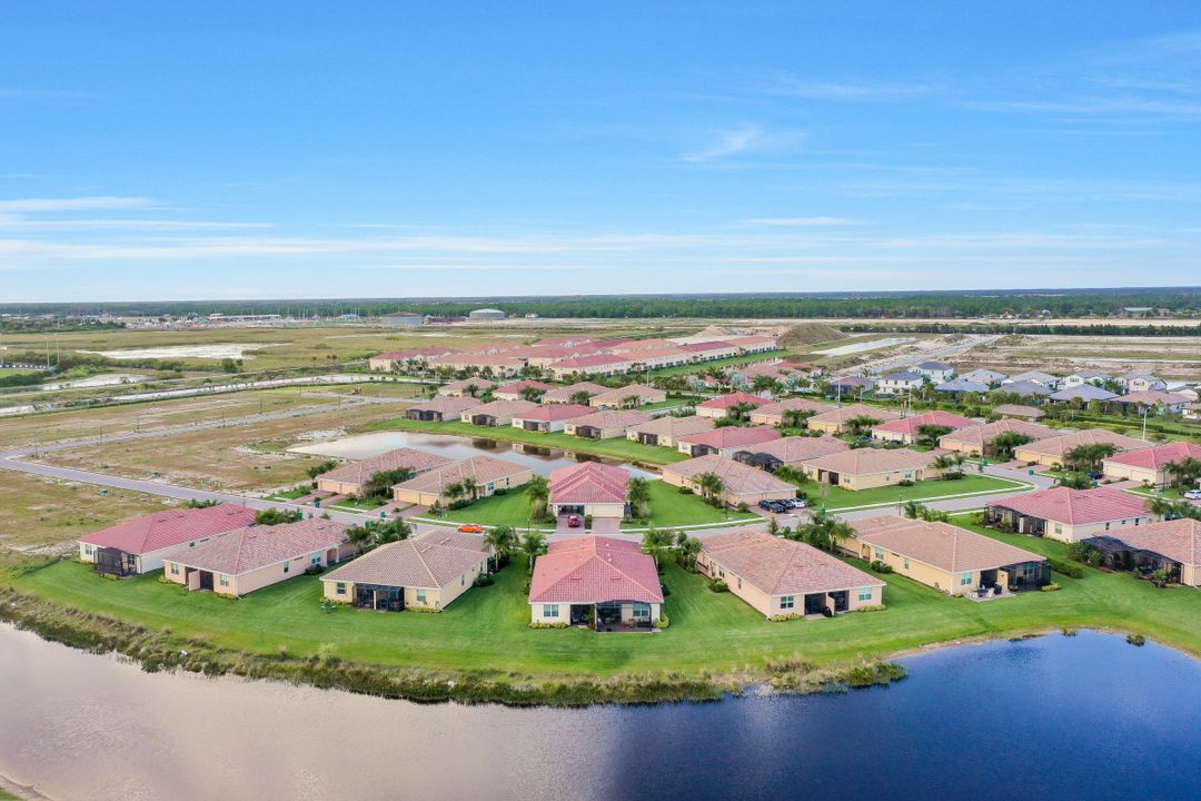 2026 Tamarron Ln, Naples, FL 34120