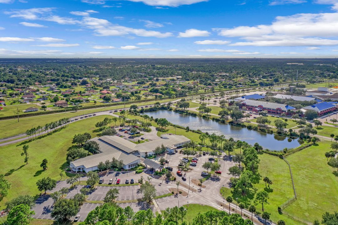 4552 Varsity Cir, Lehigh Acres, FL 33971