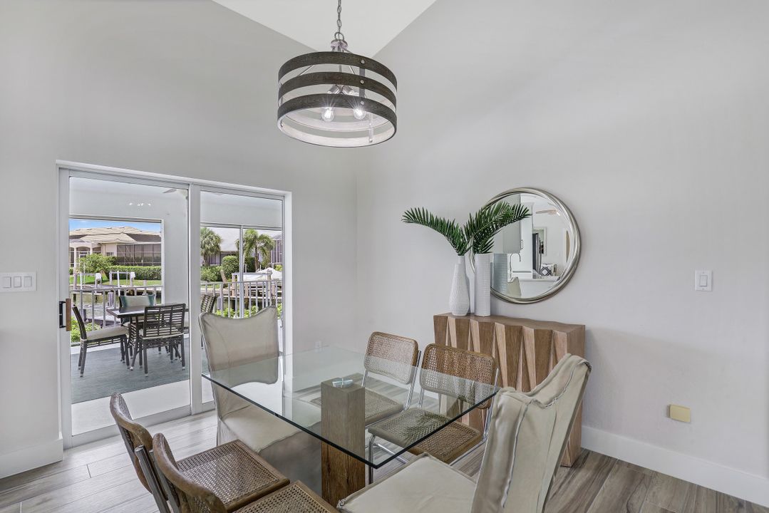 370 Cottage Ct, Marco Island, FL 34145