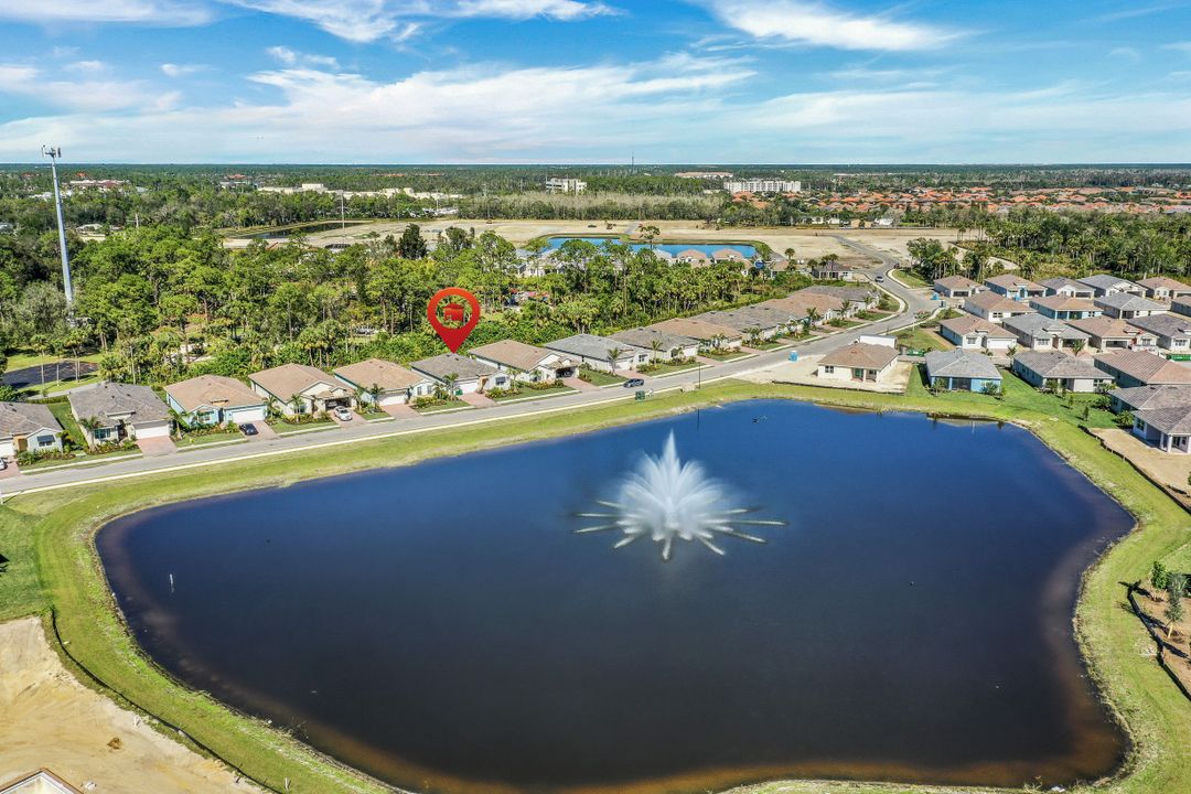 315 Tamarindo Ln, Naples, FL 34114