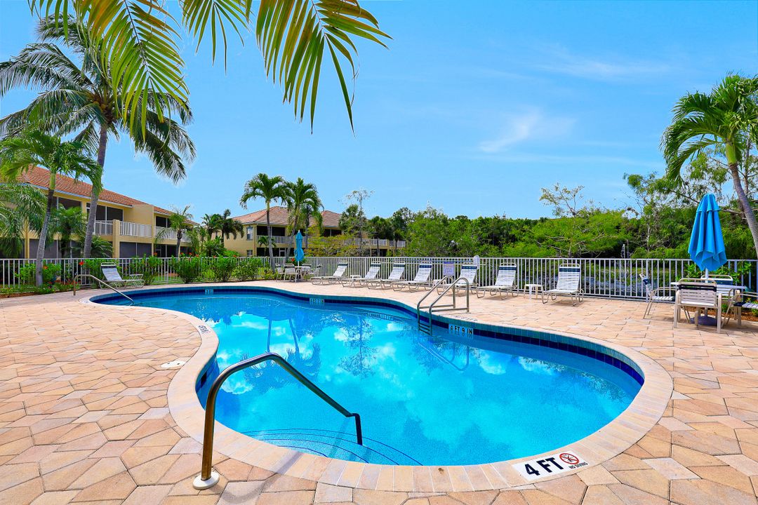 2120 Cay Lagoon Dr #223, Naples, FL 34109