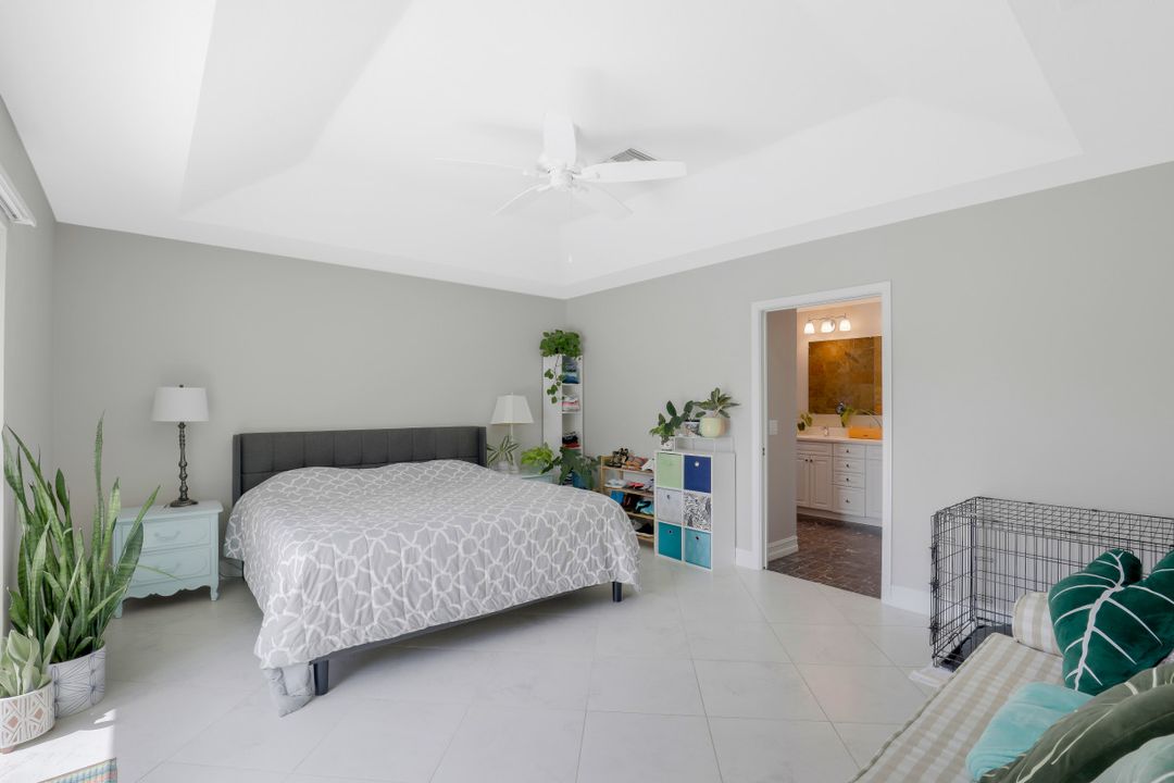 768 101st Ave N, Naples, FL 34108