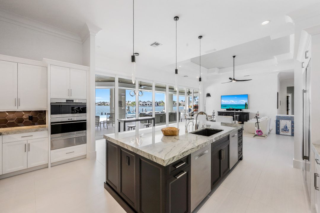 550 S Barfield Dr, Marco Island, FL 34145