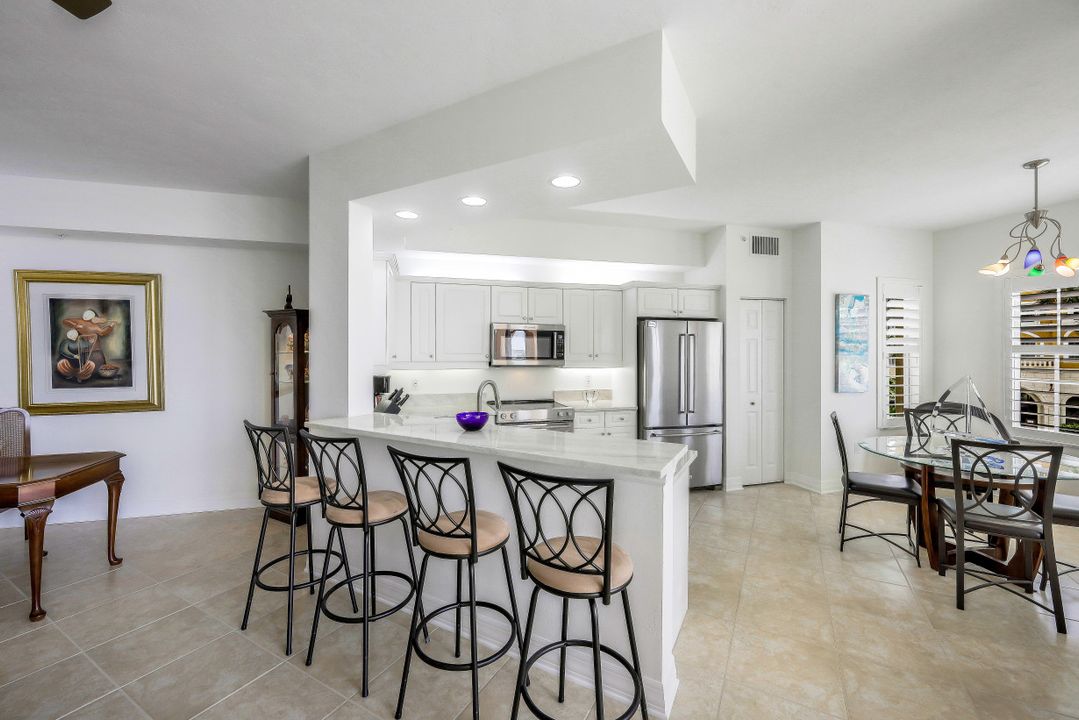 450 Bayfront Pl #4206, Naples, FL 34102