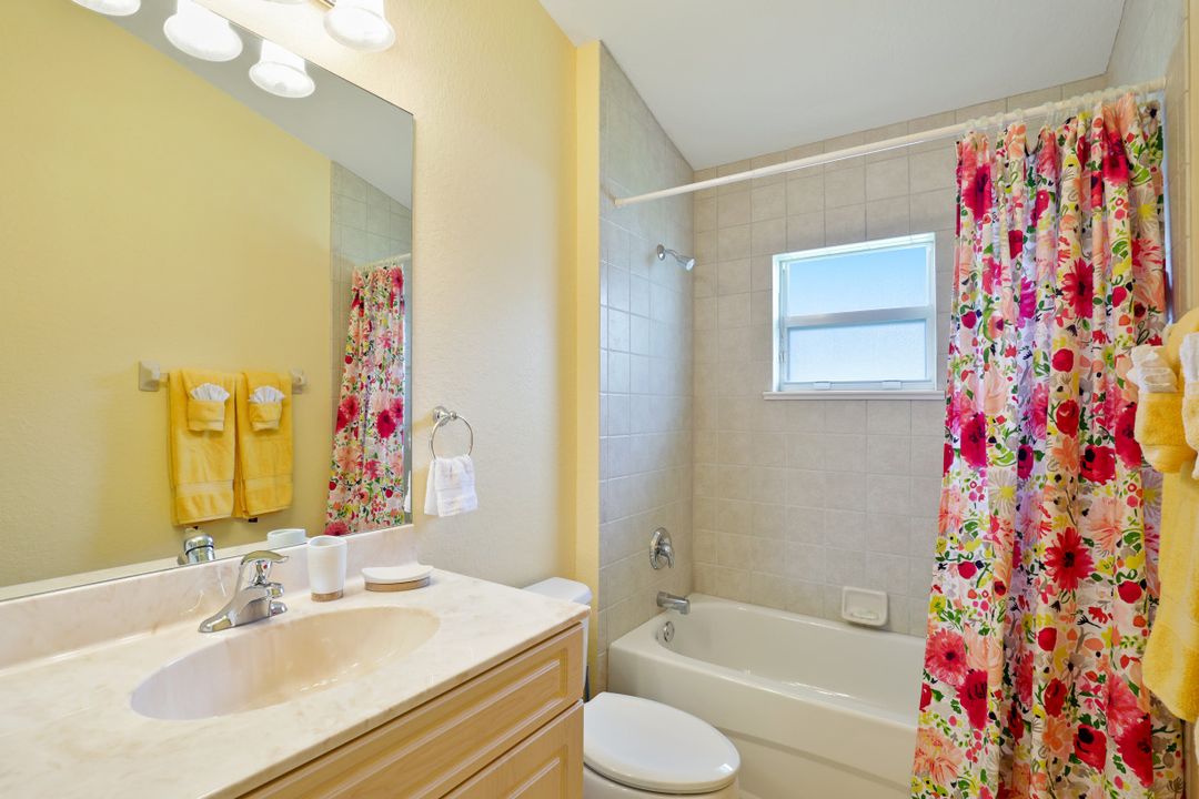 2100 SW 28th Ln, Cape Coral, FL 33914