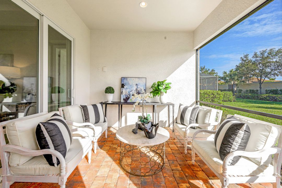 9328 Fieldstone Ln, Naples, FL 34120