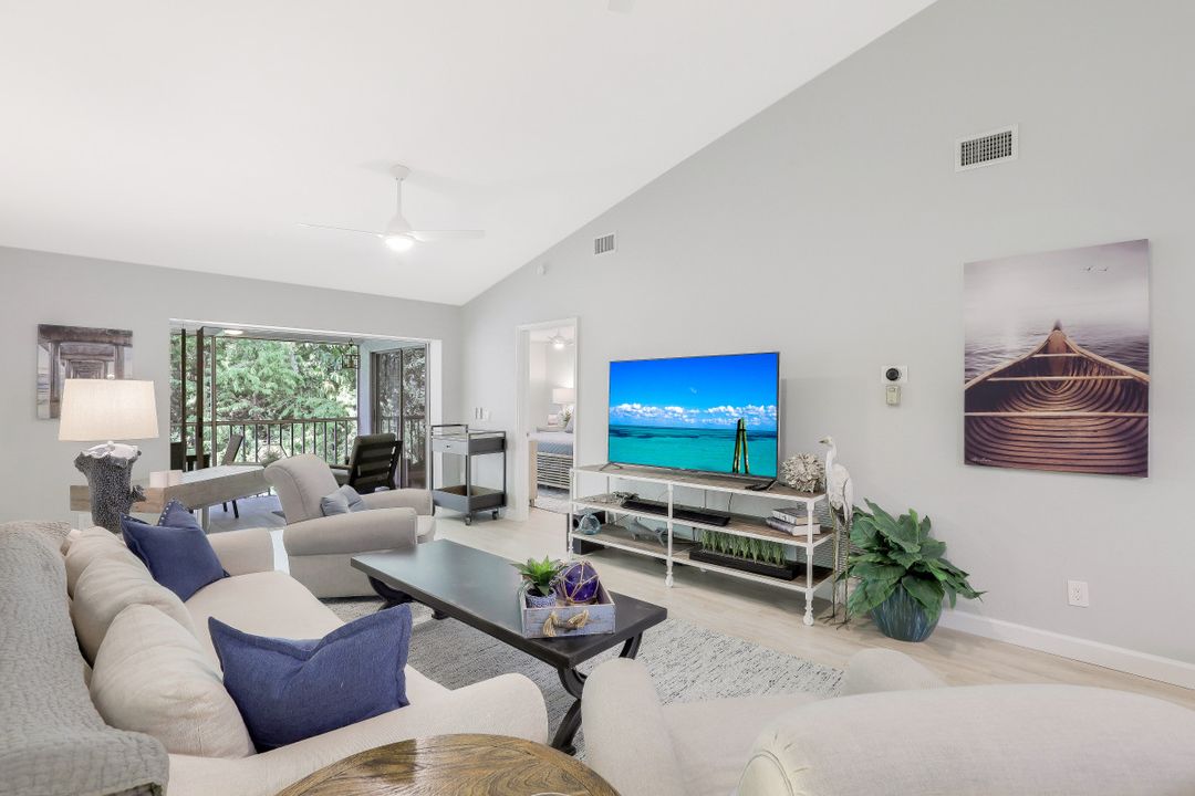 773 Wiggins Lake Dr #204, Naples, FL 34110