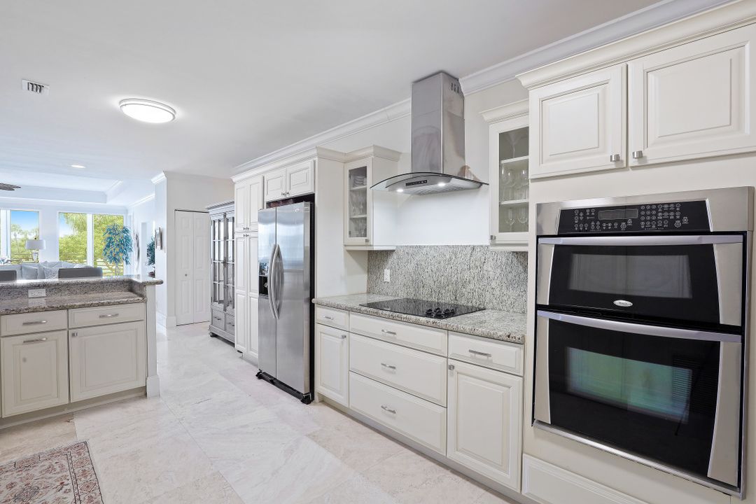 828 Hideaway Cir E #413, Marco Island, FL 34145