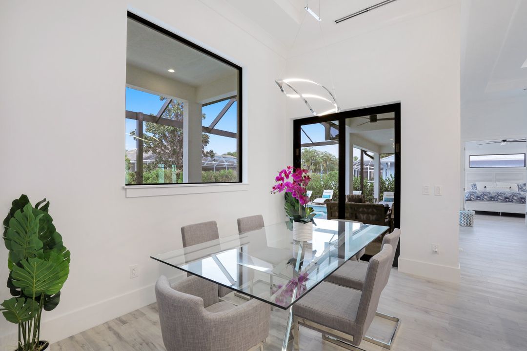 670 Amber Dr, Marco Island, FL 34145