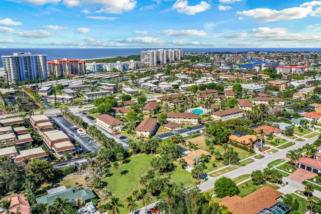 122 Greenbrier St, Marco Island, FL 34145