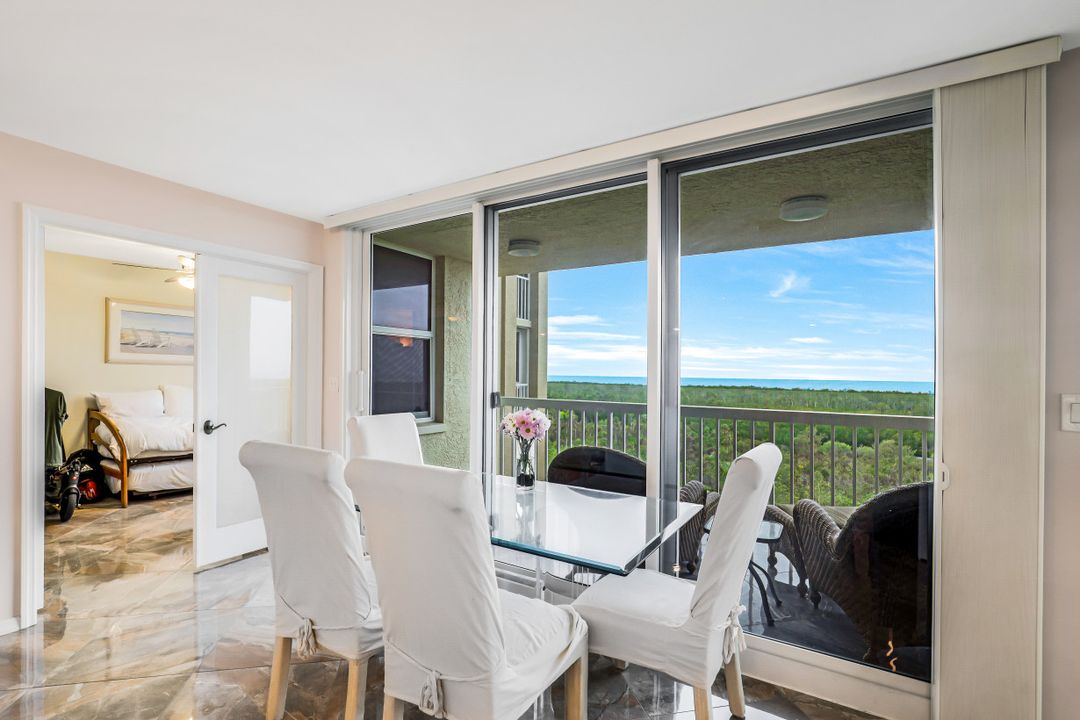 6585 Nicholas Blvd #703, Naples, FL 34108