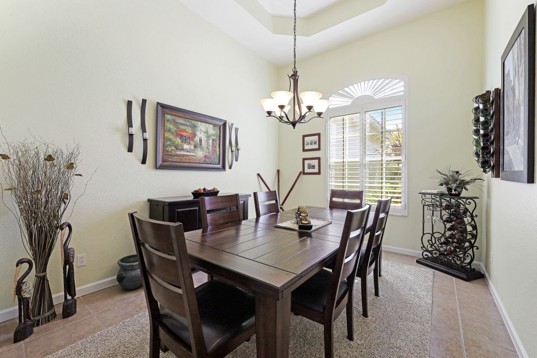 8219 Potomac Ln, Naples, FL 34104