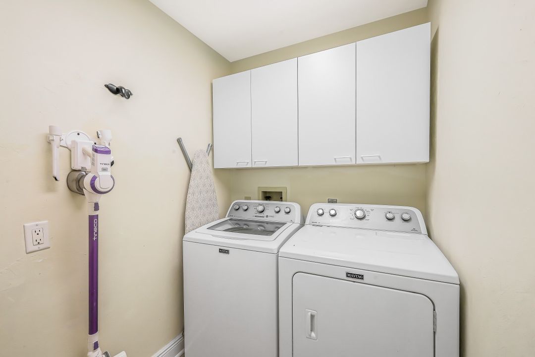 2016 Duke Dr, Naples, FL 34110