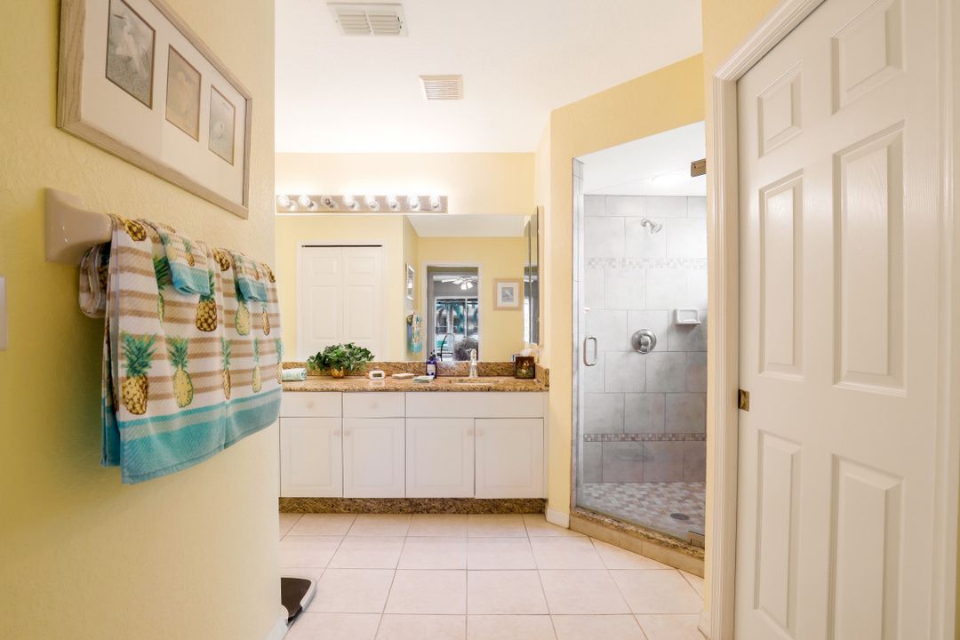202 SW 37th Terrace, Cape Coral, FL 33914