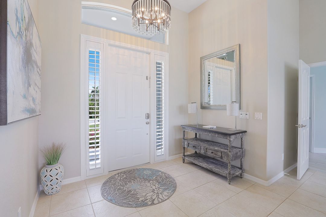 231 Seahorse Ct, Marco Island, FL 34145