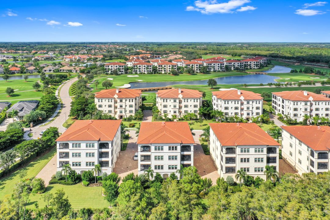 16386 Viansa Way #301, Naples, FL 34110