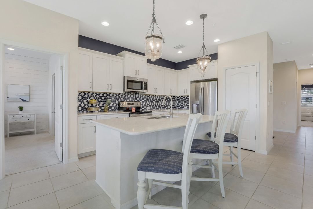 2344 Sheen Ln #305, Naples, FL 34120