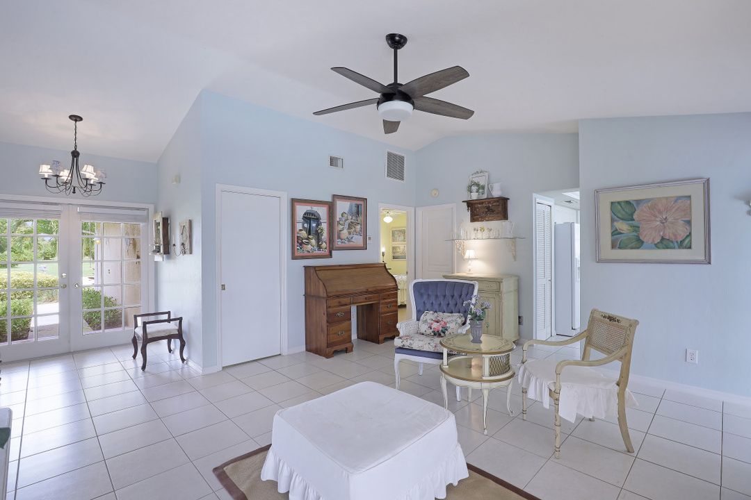 3870 SE 13th Pl, Cape Coral, FL 33904