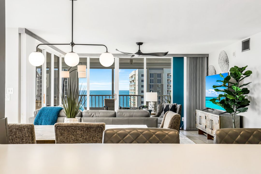 11116 Gulf Shore Dr #904, Naples, FL 34108