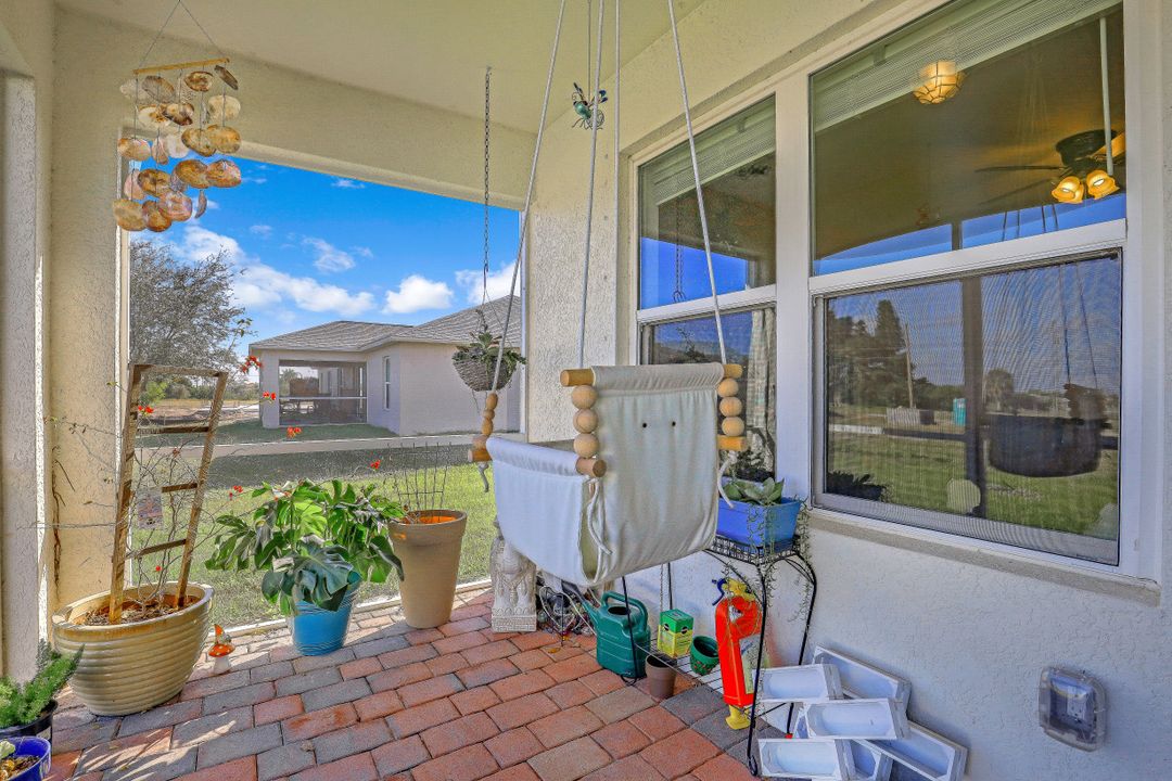 321 NW 11th St, Cape Coral, FL 33993