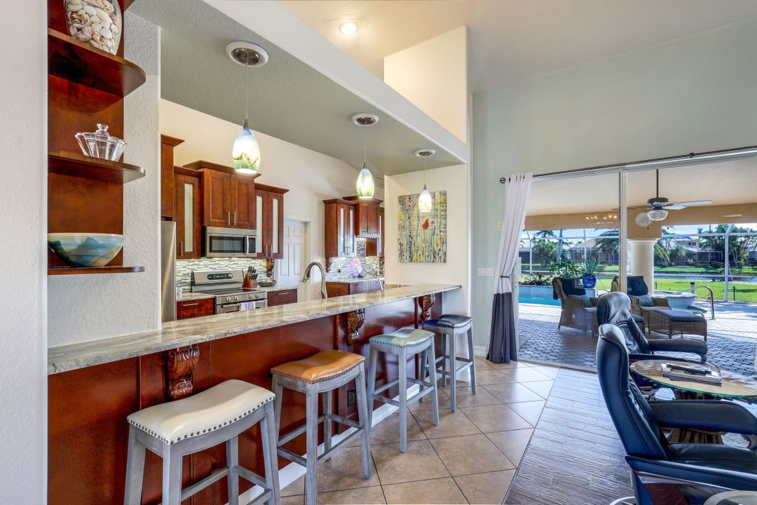 14921 Laguna Dr, Fort Myers, FL 33908