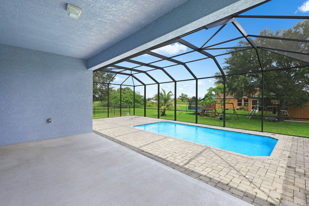 1011 NW 16th Pl, Cape Coral, FL 33993