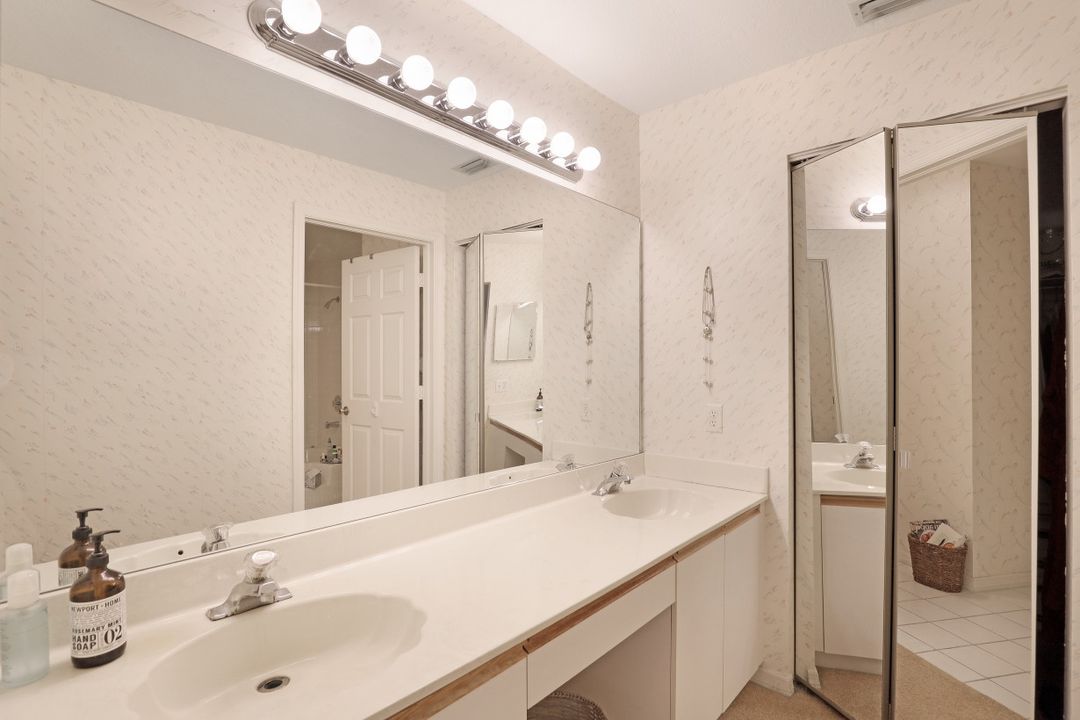 680 Woodshire Ln #H 4, Naples, FL 34105