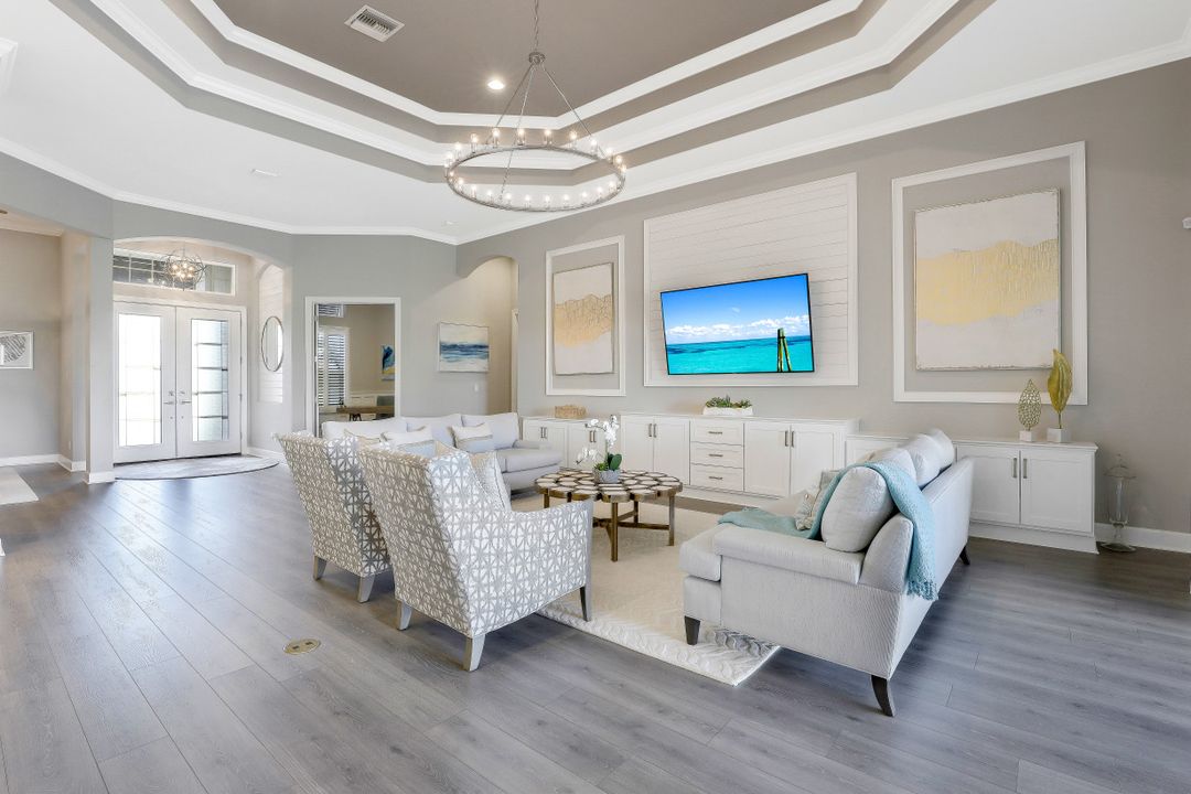 9308 Tulipano Ter, Naples, FL 34119