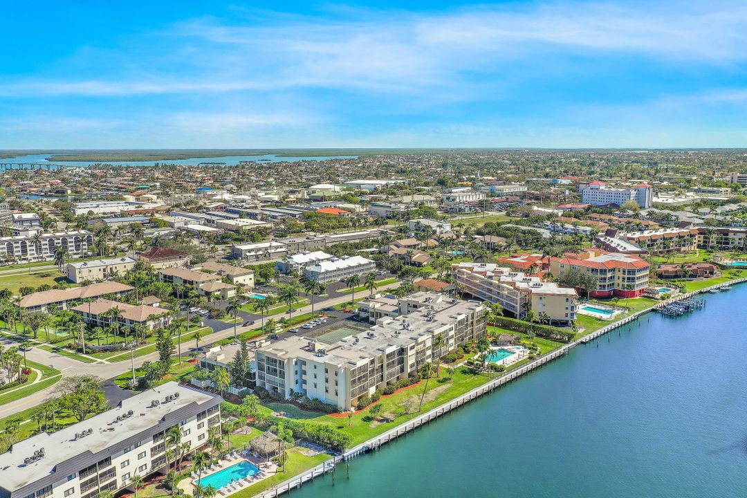 838 W Elkcam Cir #303, Marco Island, FL 34145