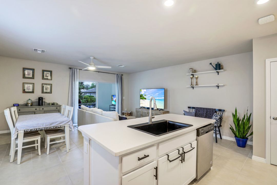 15365 Wildflower Cir, Naples, FL 34119