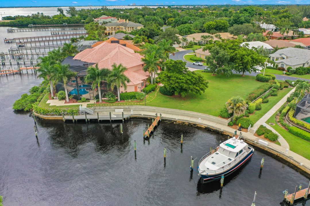 12792 Yacht Club Cir, Fort Myers, FL 33919