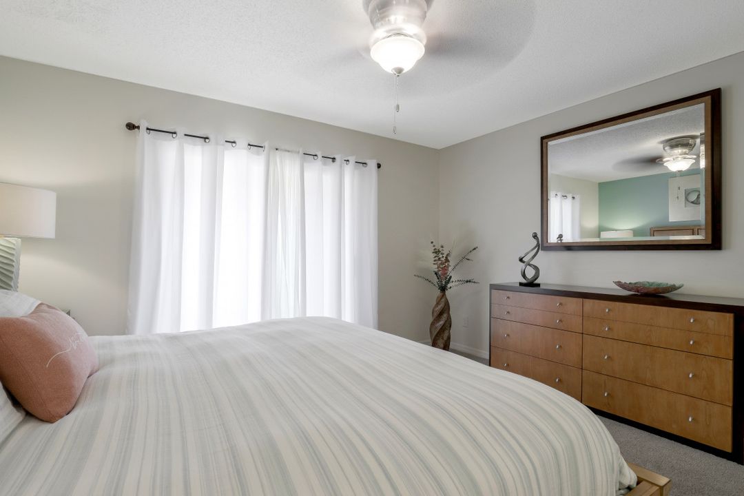 146 Harrison Rd, Naples, FL 34112