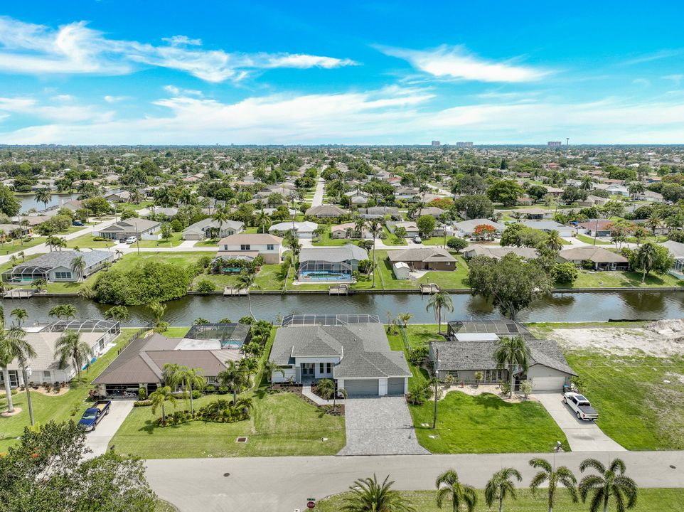 602 SW 35th St, Cape Coral, FL 33914