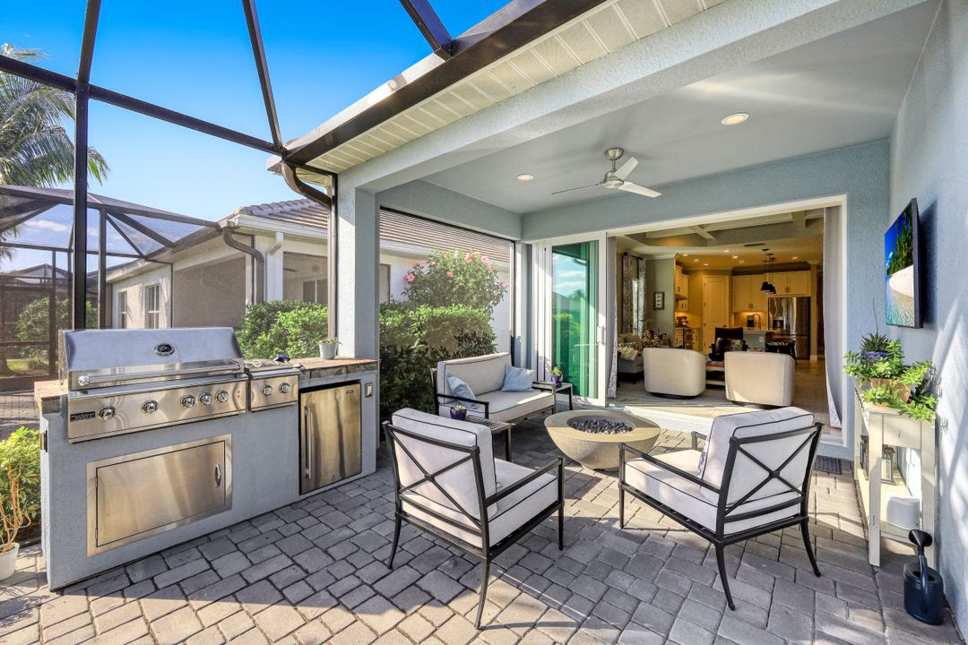 2239 Marquesa Cir, Naples, FL 34112