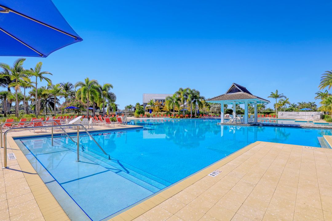 5855 Haiti Dr, Naples, FL 34112