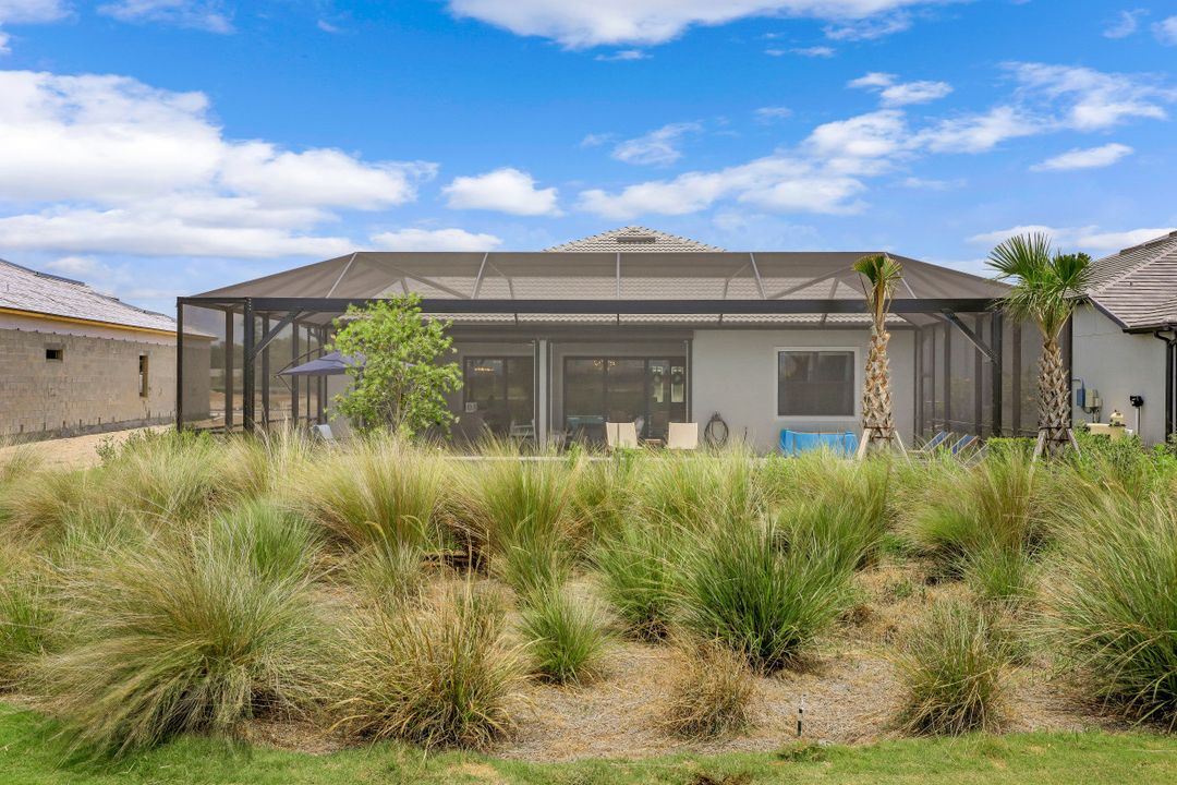 9610 Everglades Dr, Naples, FL 34120