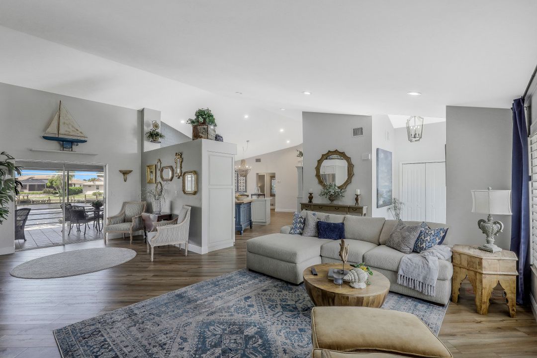 278 Seminole Ct, Marco Island, FL 34145