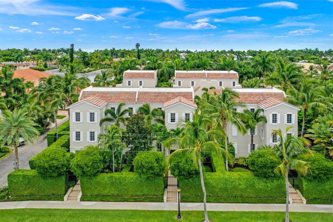 868 4th St S #11, Naples, FL 34102