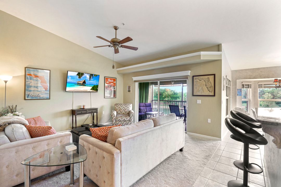 2835 Cypress Trace Cir  #202, Naples, FL 34119